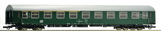 Express train Passenger car type YB70 1st/2nd class<br /><a href='images/pictures/Roco/161423.jpg' target='_blank'>Full size image</a>